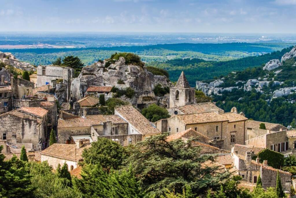 Vue Panoramique Sur Le Chateau,Montagne Et Grottes Fontaine-de-Vaucluse Buitenkant foto